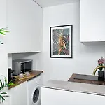 Comfortable Family Flat In Paris